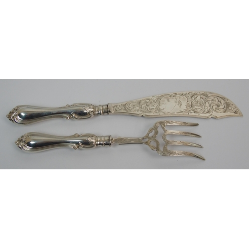 207 - A Victorian cased silver fish serving set