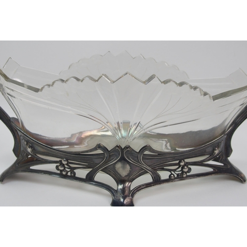 491 - A WMF Art Nouveau polished pewter glass lined bowl