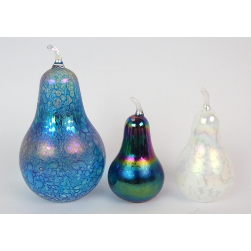 519 - A Glasform iridescent glass perfume bottle/atomiser