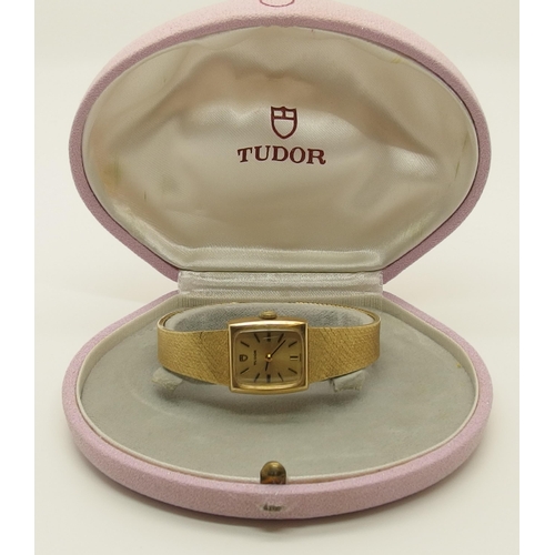 600 - A 9ct gold ladies Tudor wrist watch