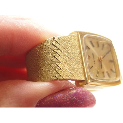 600 - A 9ct gold ladies Tudor wrist watch