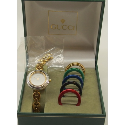 618 - A ladies interchangeable bezel Gucci watch