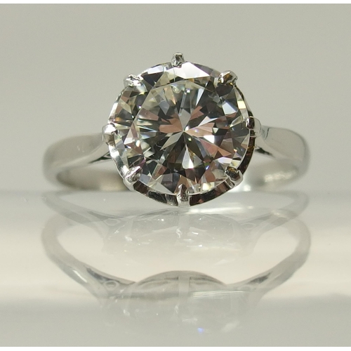 651 - A platinum diamond solitaire ring