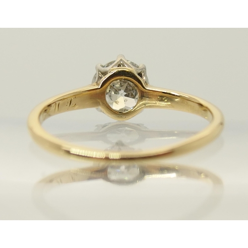 659 - A diamond solitaire ring