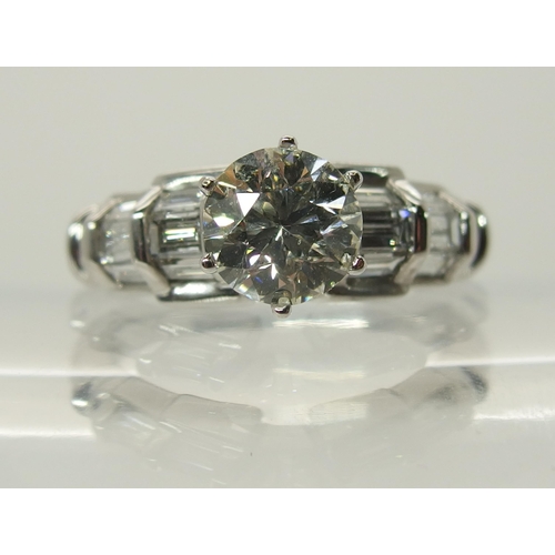 694 - An 18ct white gold diamond ring