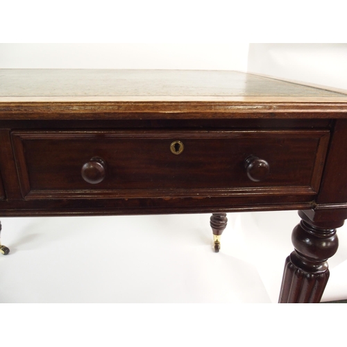 859 - A William IV mahogany desk