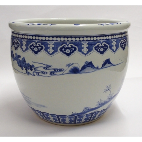 135 - A large Chinese blue and white fish bowl