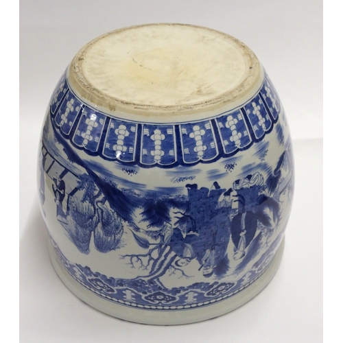 135 - A large Chinese blue and white fish bowl