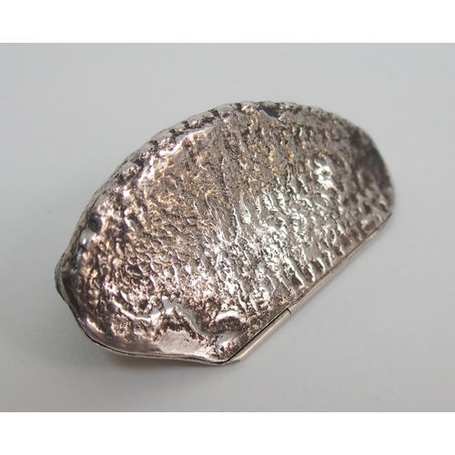 166 - A late Victorian silver novelty Brazil nut snuff box