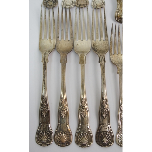 198 - A mixed lot of silver cutlery