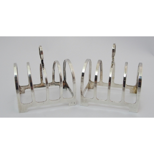 206 - A set of four silver toastracks