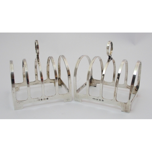 206 - A set of four silver toastracks