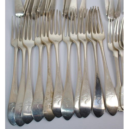 211 - A set of eleven dinner forks