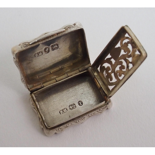 212 - A Victorian silver vinaigrette