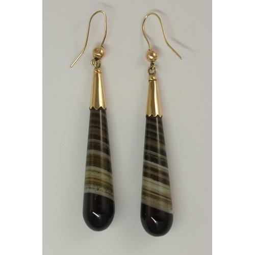 711 - A pair of banded agate earrings