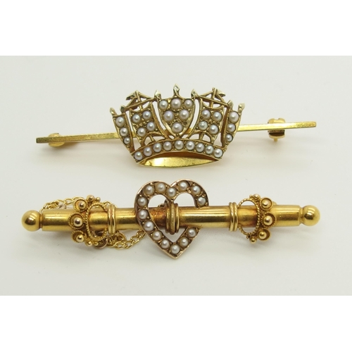 731 - A 9ct gold Royal Navy Sweetheart brooch