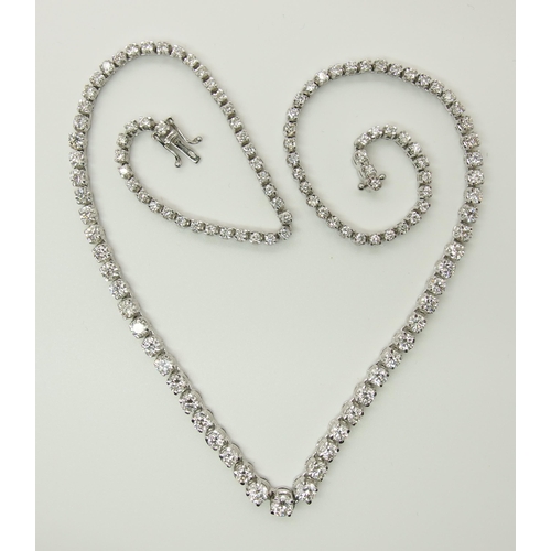 753 - A graduated diamond necklace