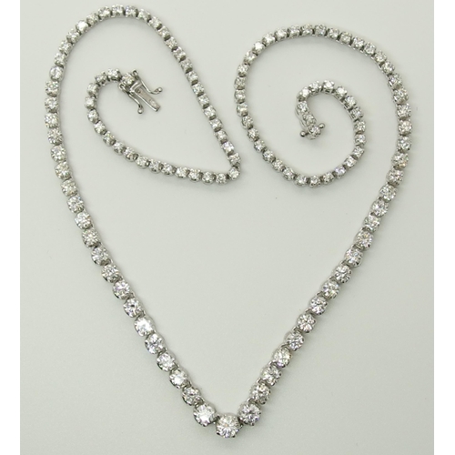 753 - A graduated diamond necklace