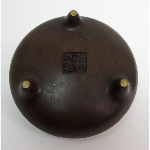 78 - A Chinese bronze censer