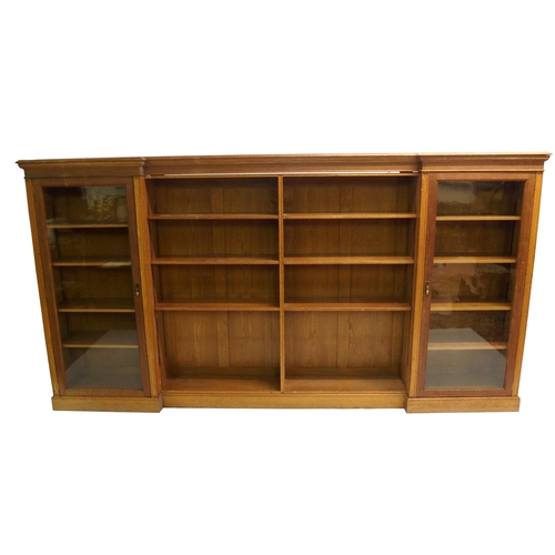 813 - *WITHDRAWN* An Edwardian oak breakfront display bookcase