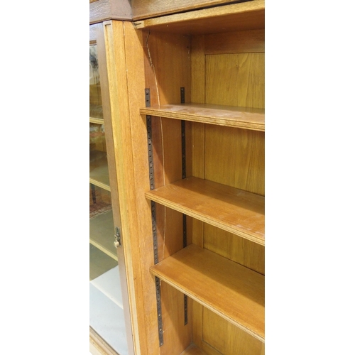 813 - *WITHDRAWN* An Edwardian oak breakfront display bookcase