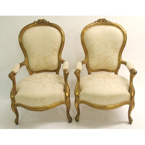 835 - A Louis XV style giltwood seven piece parlour suite