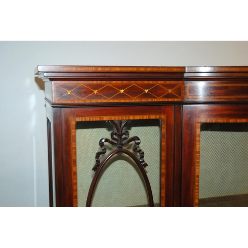 863 - An Edwardian mahogany and satinwood inlaid display cabinet