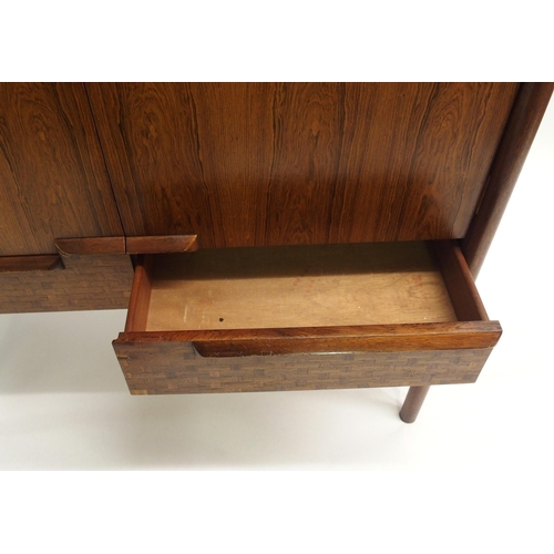 914 - A 1960's rosewood sideboard/drinks cabinet