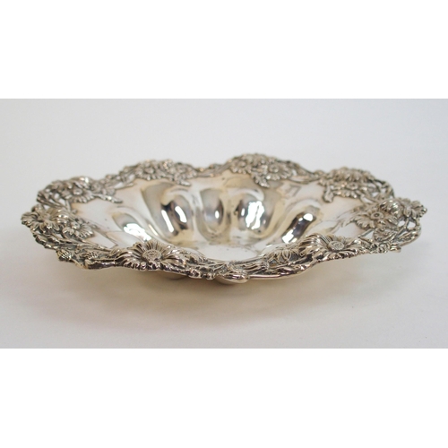 139 - An American Sterling silver bon bon dish