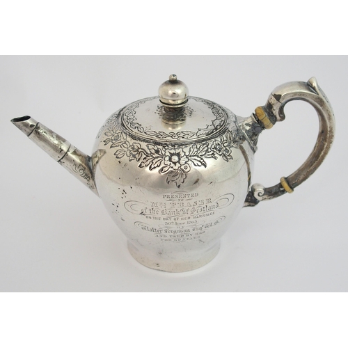 152 - An early George I silver teapot