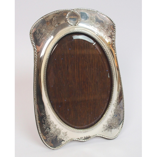 156 - An Edwardian silver mounted photo frame