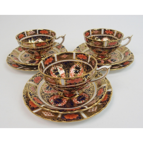 482 - A Royal Crown Derby Imari pattern tea service