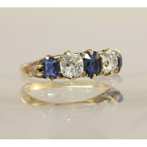 641 - An 18ct sapphire and diamond ring