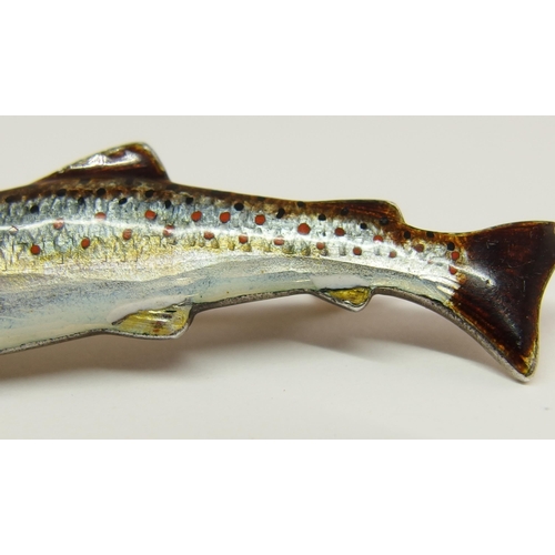 665 - An enamelled brown trout brooch