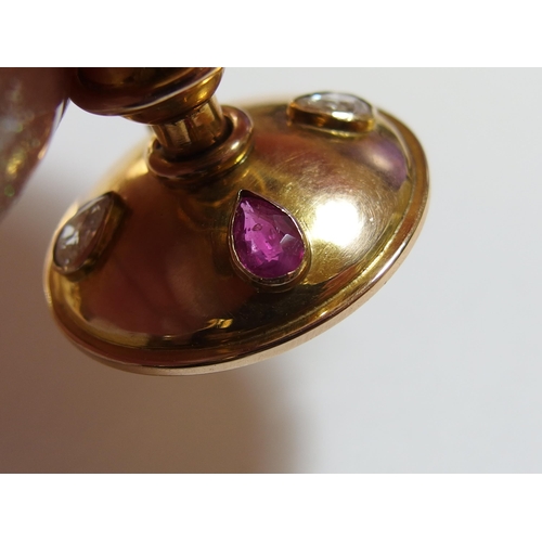 679 - A yellow metal diamond and ruby gem set vinaigrette