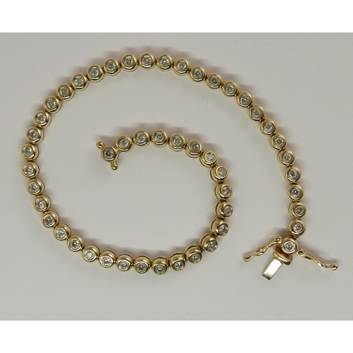 693 - A 14ct yellow gold classic line bracelet