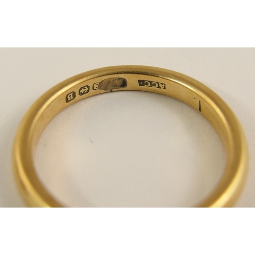 747 - Two gold rings