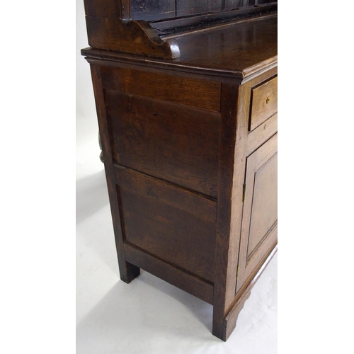 827 - A 19th Century oak dresser