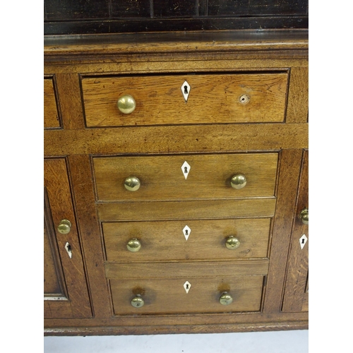 827 - A 19th Century oak dresser