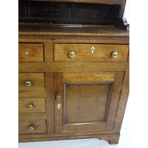 827 - A 19th Century oak dresser