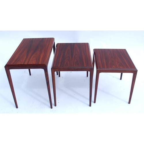 881 - A Silkeborg nest of three rosewood tables