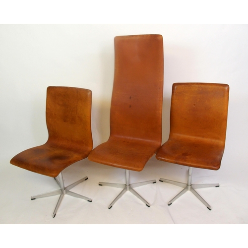 884 - Arne Jacobsen for Fritz Hansen  A high back leather Oxford chair