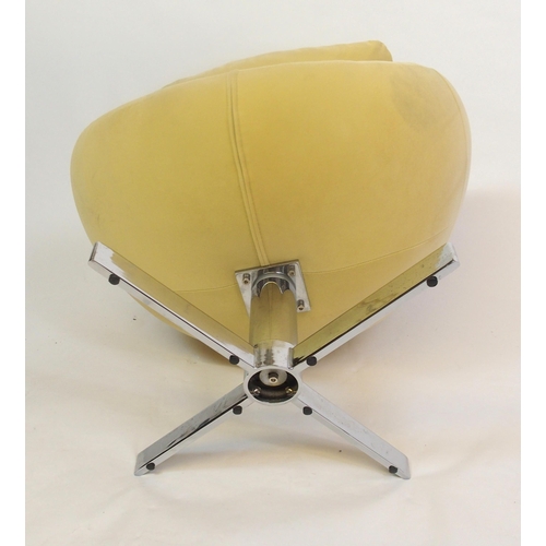 886 - A 20th Century swivel egg chair