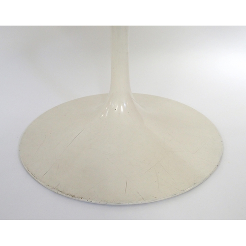 890 - An Eero Saarinen designed Knoll tulip white circular table