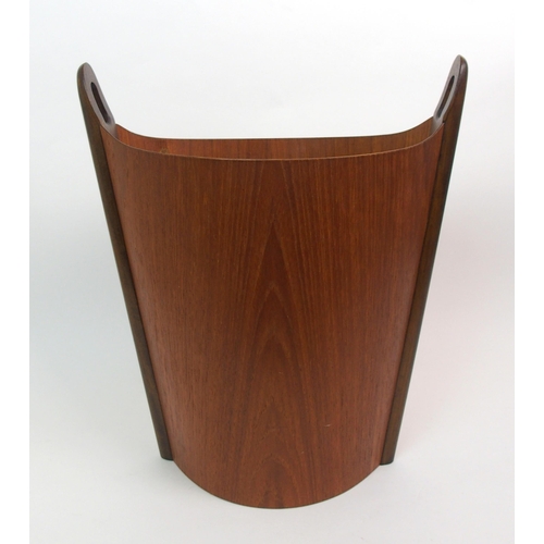 891 - Einar Barnes (1908-1985) A teak waste paper bin