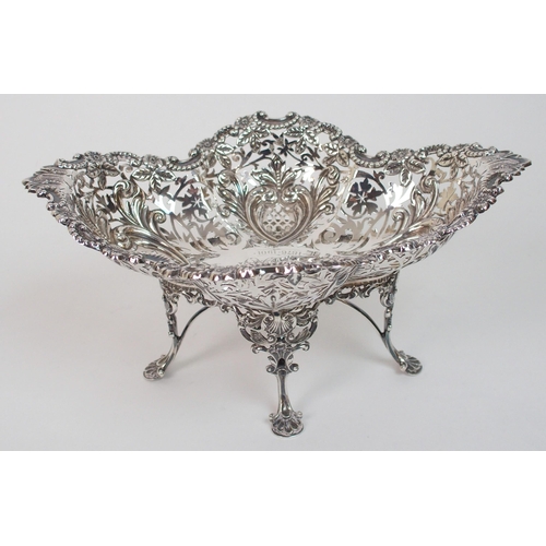 172 - An Edwardian silver basket