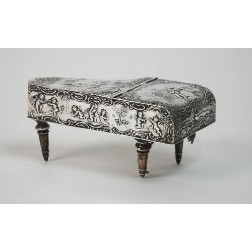 189 - A Continental silver jewellery box