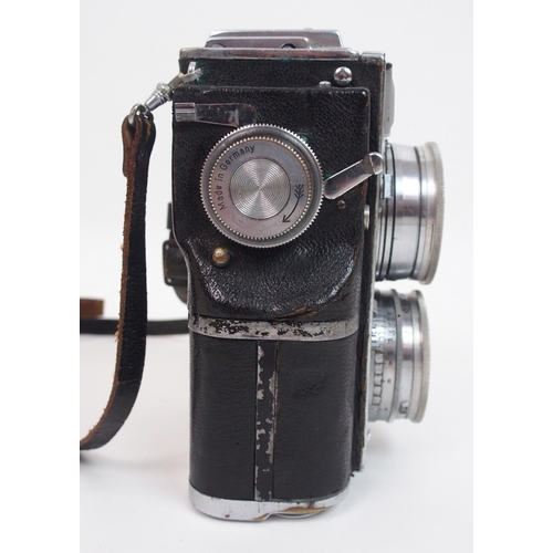 312 - A Contaflex TLR camera