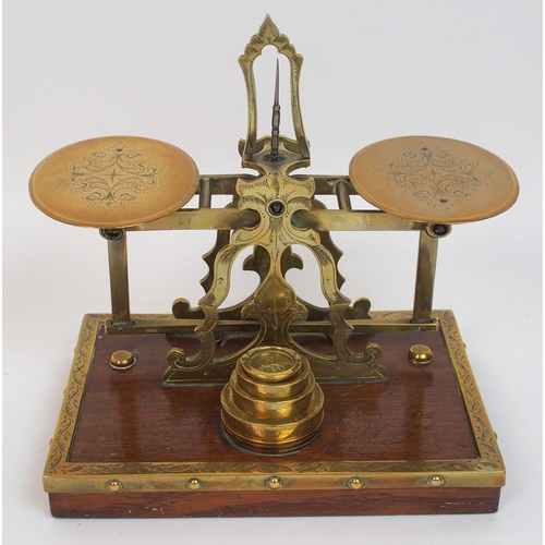 313 - A set of Victorian postal scales