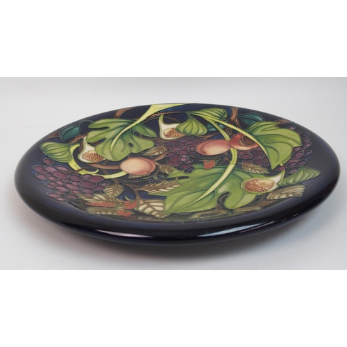 530 - A Moorcroft Queens Choice pattern charger